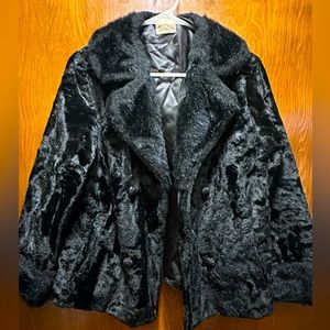 ✨Vintage Styled by Winter Short Faux Fur Coat✨